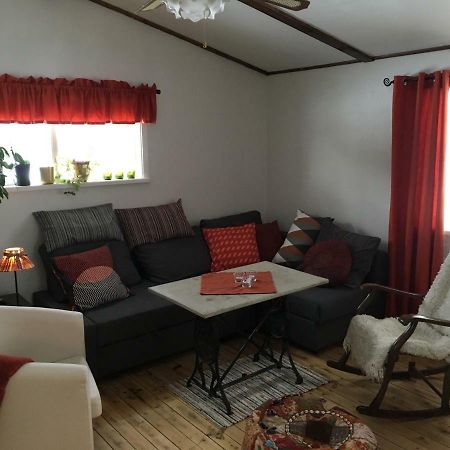 Отель Travad Nybo Lilla Huset Экстерьер фото